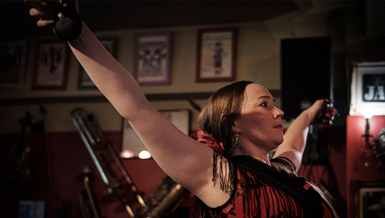 julie andkjaer olsen flamencodans kastagnetter oevet